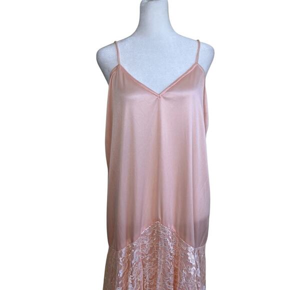 JCPenney Vintage 80s Lace Slip Dress Drop Waist Bias Cut Handkerchief Hem Peach - Picture 2 of 16